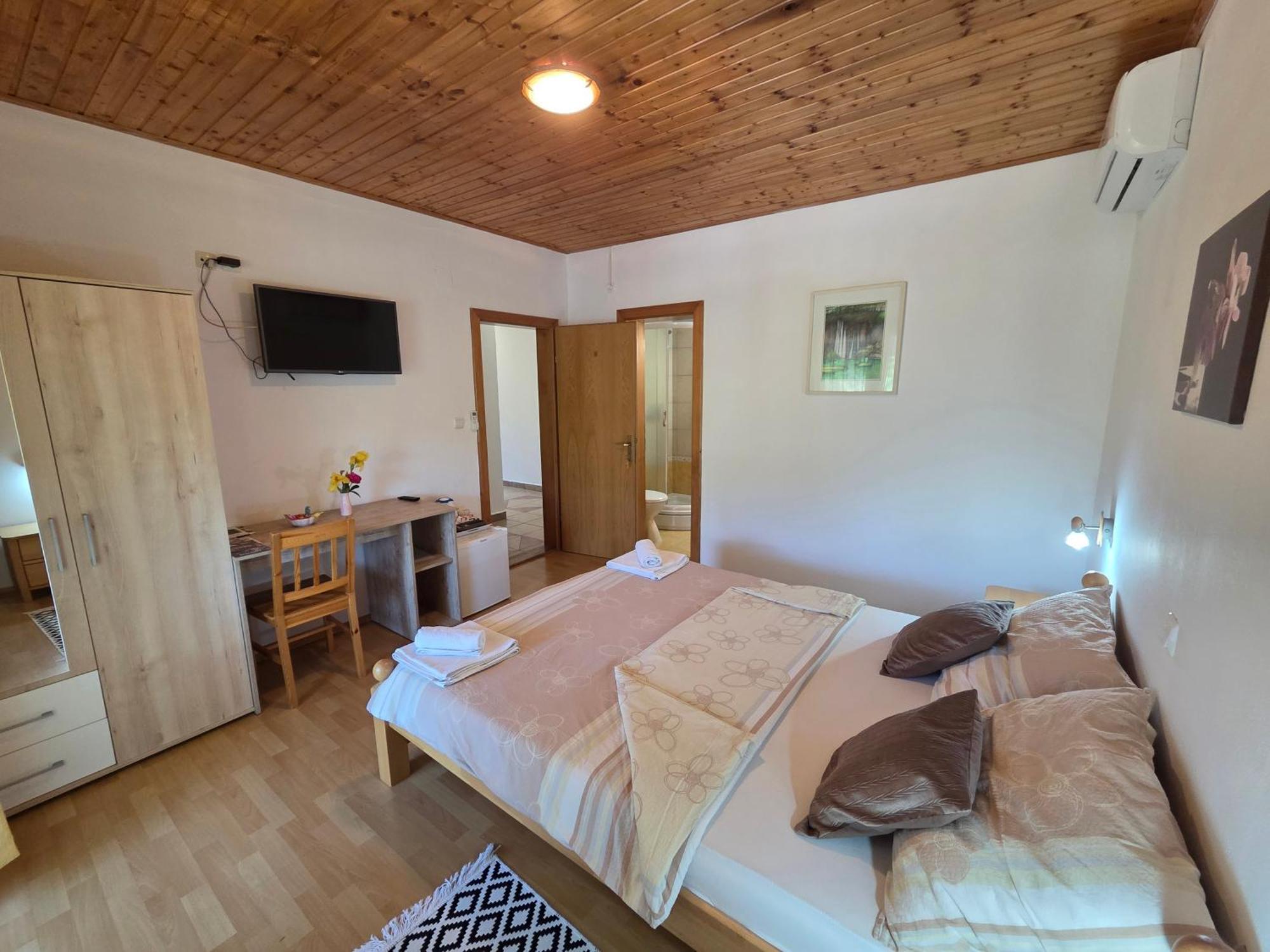 Apartman & Sobe Orhideja Smoljanac Exterior photo