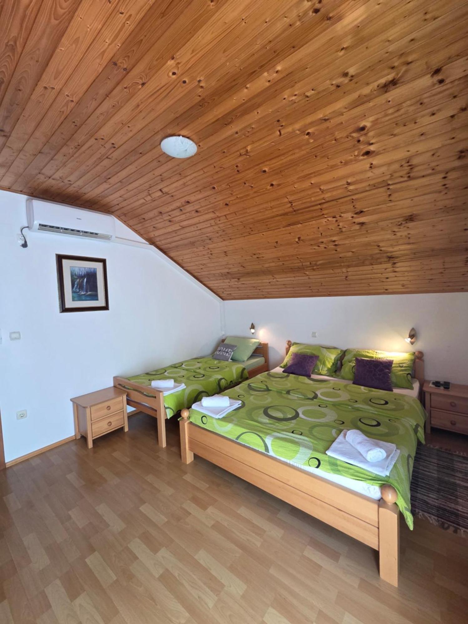 Apartman & Sobe Orhideja Smoljanac Exterior photo