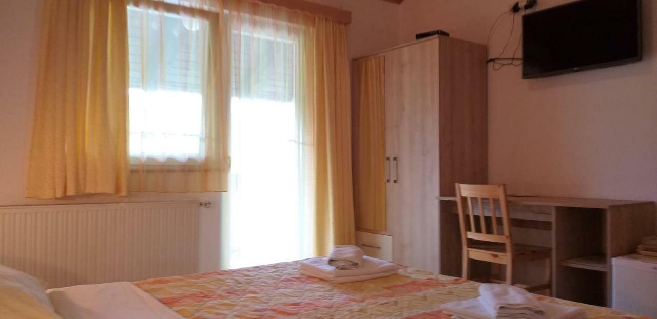 Apartman & Sobe Orhideja Smoljanac Exterior photo